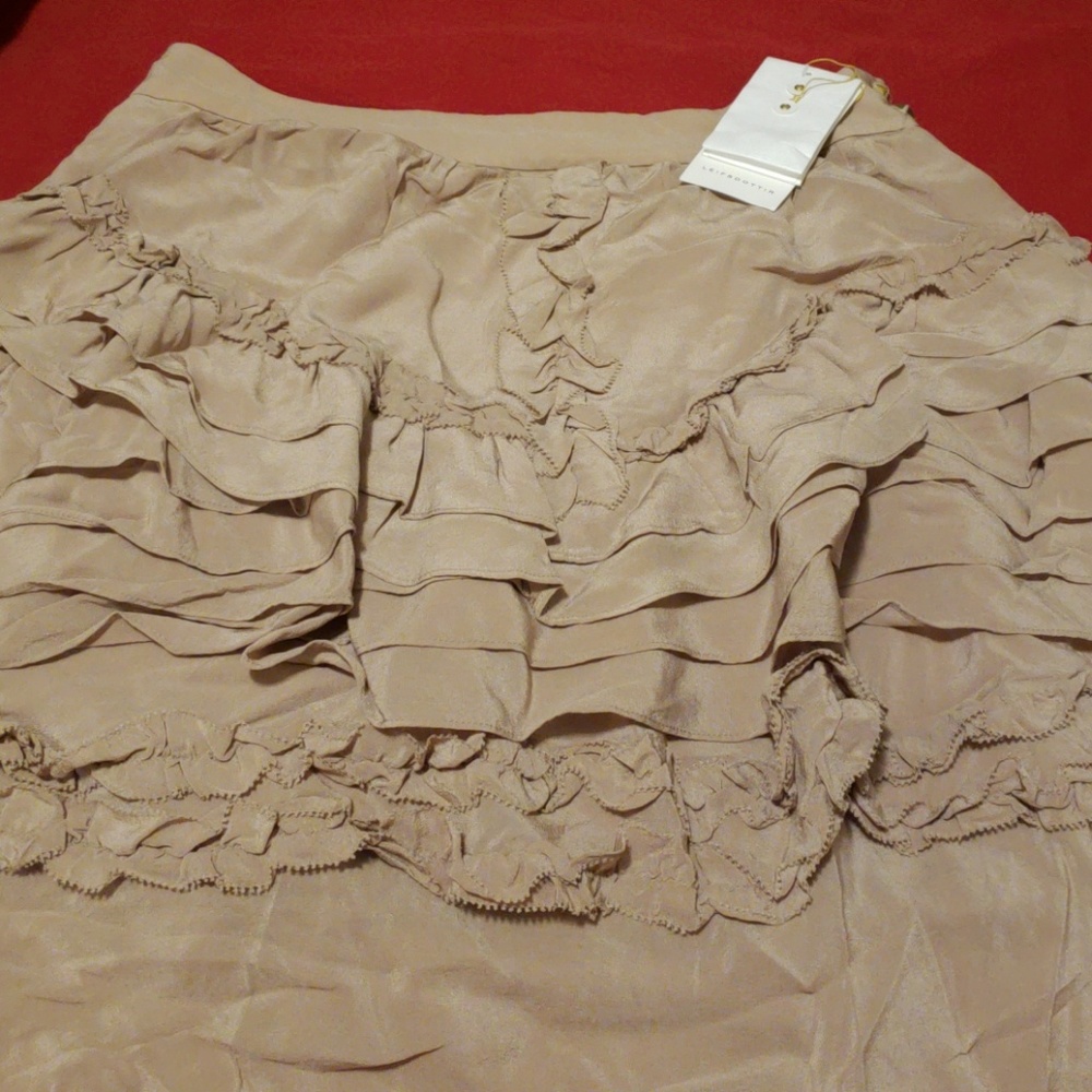 Ruffle skirt - Picture 2 of 2